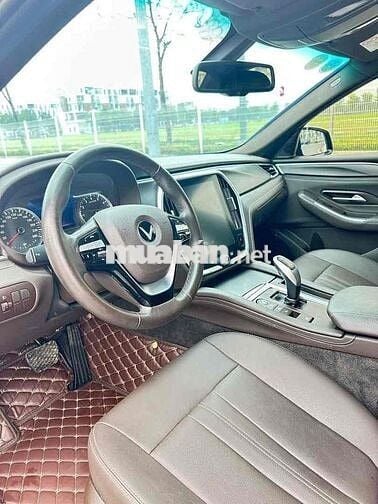 VinFast Lux A2.0 2022 A2.0 Tiêu chuẩn - 28000 km
