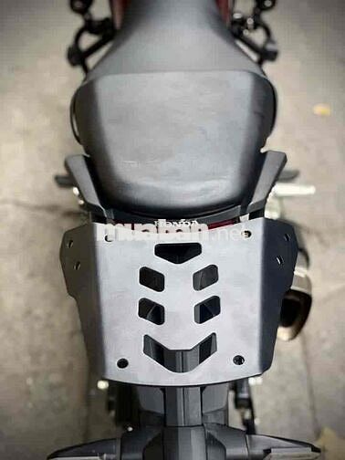 Cần Ra đi CB300R Tâm huyết