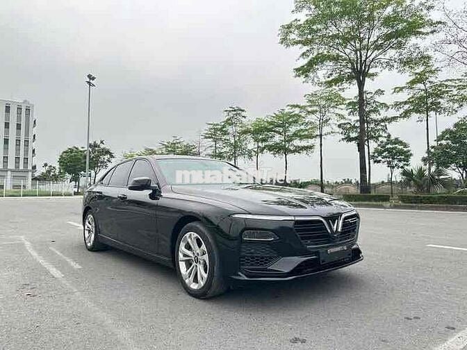 VinFast Lux A2.0 2022 A2.0 Tiêu chuẩn - 28000 km