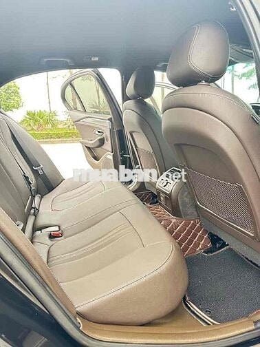 VinFast Lux A2.0 2022 A2.0 Tiêu chuẩn - 28000 km