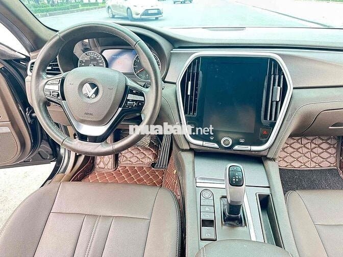 VinFast Lux A2.0 2022 A2.0 Tiêu chuẩn - 28000 km