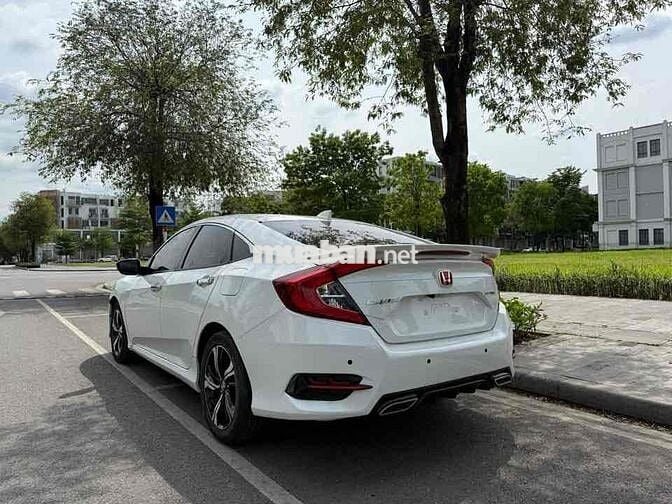 Honda Civic 2017 1.5L Vtec Turbo - 76000 km