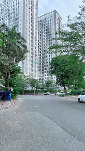 Cần bán lô đất Biệt Thự nền Q-200m2 căn góc đường 12m KDC 13E Intresco