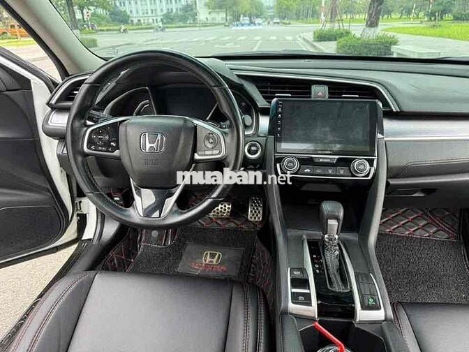 Honda Civic 2017 1.5L Vtec Turbo - 76000 km