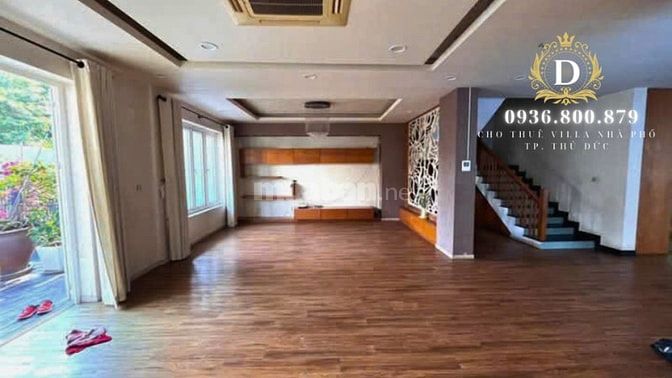 Biệt thự sân vườn, hồ bơi, sàn trống, hầm 3 lầu 200m2