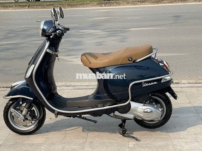 Vespa biển HN màu xanh than