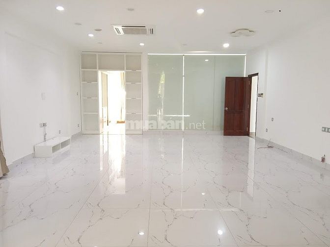 Villa rộng rãi, cực thoáng, ngay công viên hồ sinh thái khu An Phú, Q2