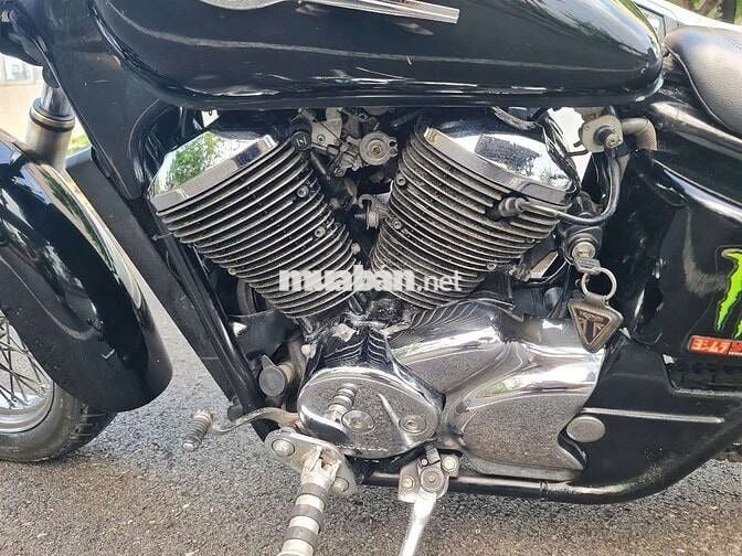 Moto Honda shadow 400