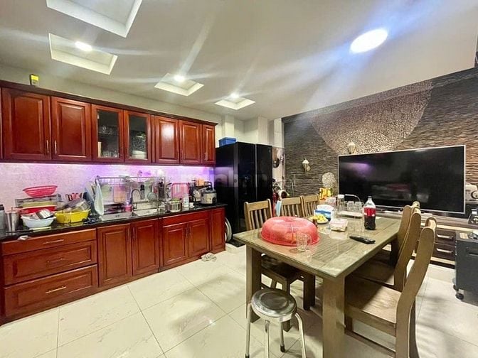 BÁN NHÀ CX LỮ GIA QUẬN 11 ĐƯỜNG 8M .54M.5 TẦNG 5PN.XE NGỦ TRONG NHÀ 15