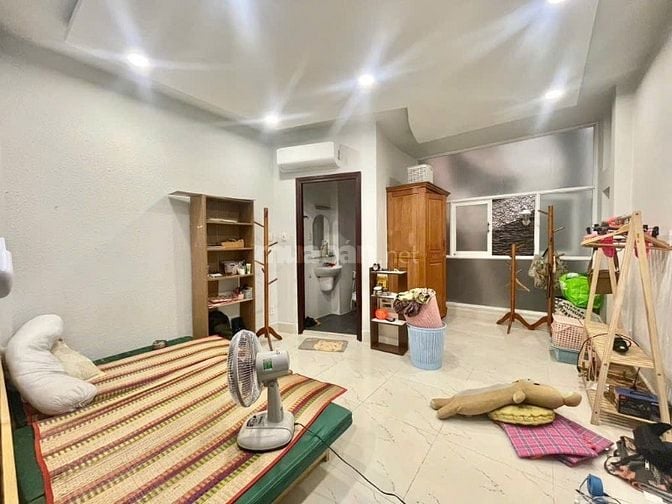 BÁN NHÀ CX LỮ GIA QUẬN 11 ĐƯỜNG 8M .54M.5 TẦNG 5PN.XE NGỦ TRONG NHÀ 15
