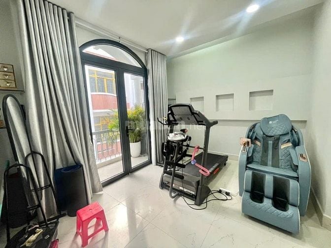 BÁN NHÀ CX LỮ GIA QUẬN 11 ĐƯỜNG 8M .54M.5 TẦNG 5PN.XE NGỦ TRONG NHÀ 15