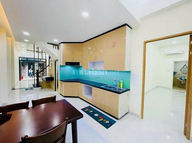 Bán nhà cực đẹp ngay trung tâm tại Lê Văn Sỹ, P12, Q3| 3,060 tỷ| 42m2
