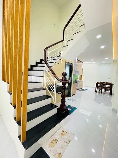 Bán nhà cực đẹp ngay trung tâm tại Lê Văn Sỹ, P12, Q3| 3,060 tỷ| 42m2