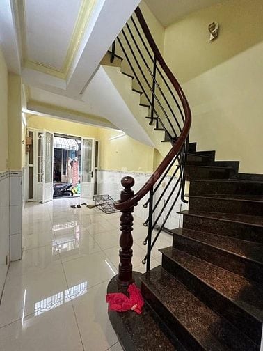HẺm 299tuy lý vương 3x12m. Trệt 2 lầu. P12Q8