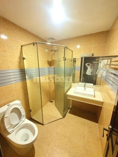 Cho thuê phòng khách sạn 4 sao sát biển giá cực rẻ tại Nha Trang 