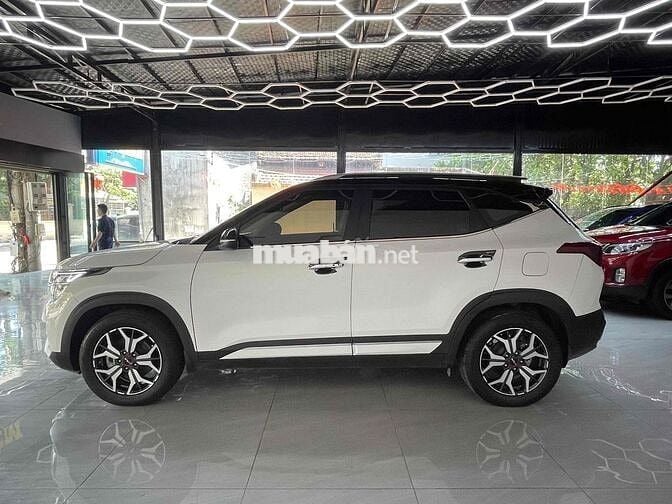Kia Seltos 1.6 Premium phom mới 2022