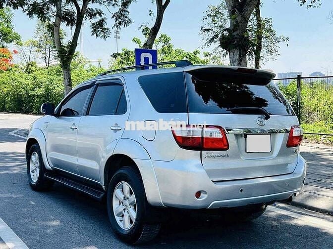Toyota Fortuner 2.7V sản xuất 2010