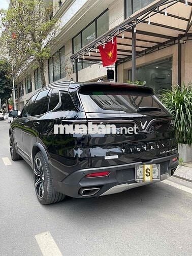 VinFast Lux SA 2.0 Premium nội thất kem 2020