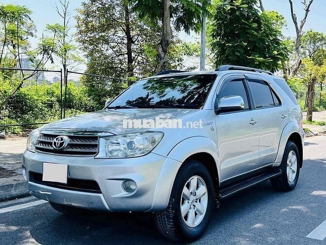 Toyota Fortuner 2.7V sản xuất 2010