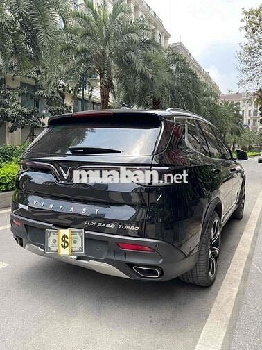 VinFast Lux SA 2.0 Premium nội thất kem 2020