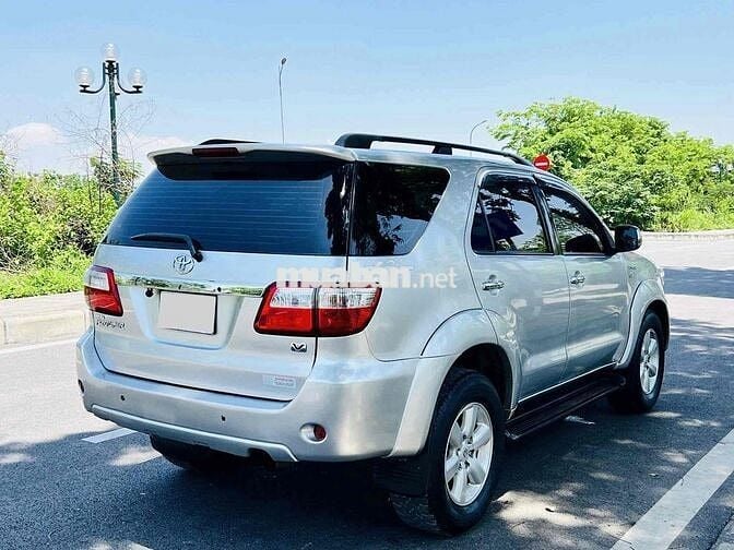 Toyota Fortuner 2.7V sản xuất 2010