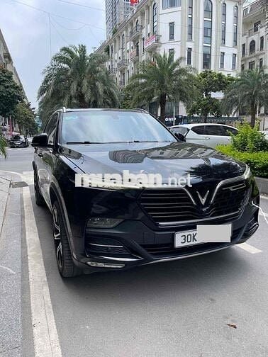 VinFast Lux SA 2.0 Premium nội thất kem 2020