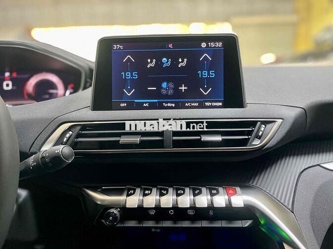 Peugeot 3008 2024 Allure - 12800 km