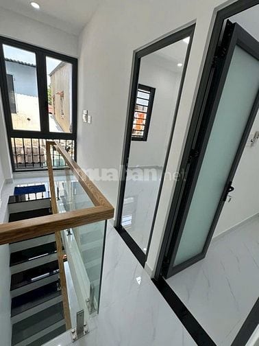 Bán nhà Nguyễn Thái Sơn , P5 , 25m2 , 2,95tỷ bớt Lộc . LH 0866408299