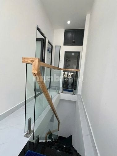 Bán nhà Nguyễn Thái Sơn , P5 , 25m2 , 2,95tỷ bớt Lộc . LH 0866408299