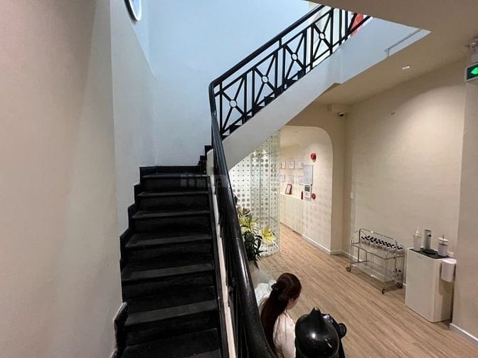 Cho thuê nhà mặt tiền Nguyễn Công Trứ, Quận 1 – Gần Bitexco