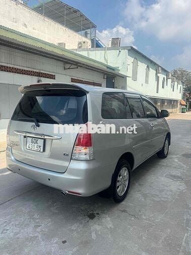 Toyota Innova 2010 G - 120 km