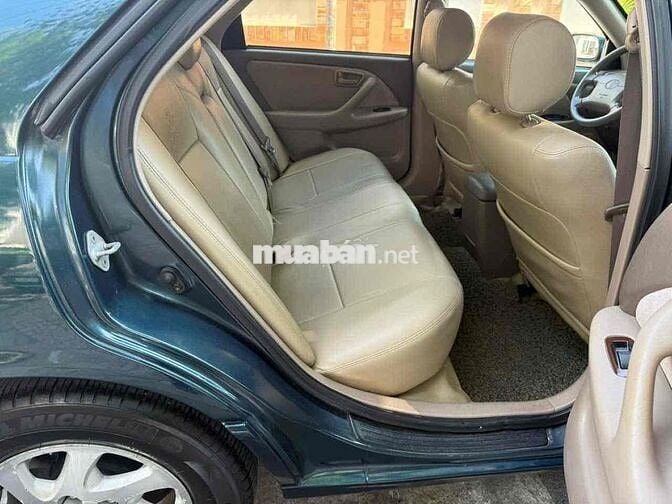 Toyota Camry GLi 2.2 số sàn đời cuối 2000