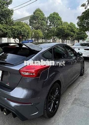 Ford Focus 2018 1.5L Ecoboost Sport - 95000 km