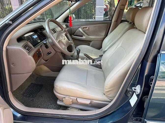 Toyota Camry GLi 2.2 số sàn đời cuối 2000
