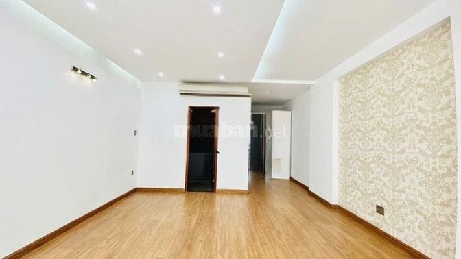👉Cho thuê Tòa nhà 5x23m, trệt 3 lầu 6 phòng, sân thượng