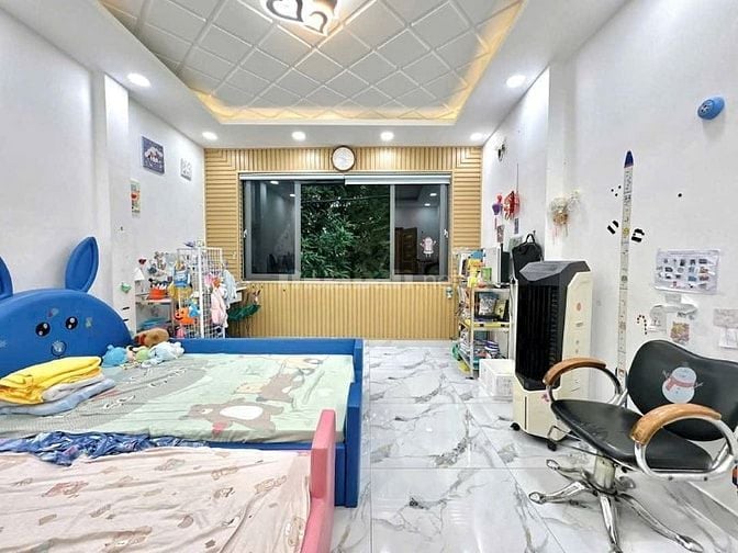 8.9 nhà mặt tiền Cầm Bá Thước Phú nhuận  5pn 