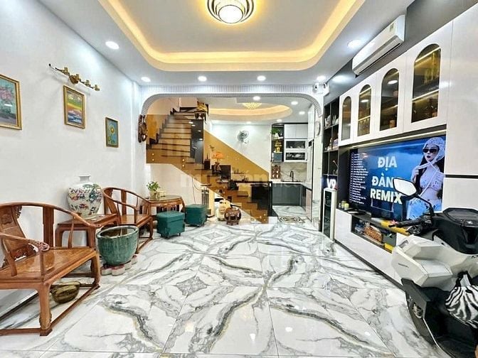 8.9 nhà mặt tiền Cầm Bá Thước Phú nhuận  5pn 