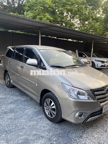 Toyota Innova 2015 G - 94615 km
