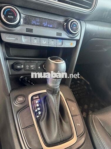 Hyundai Kona Đỏ 2020 mua từ mới