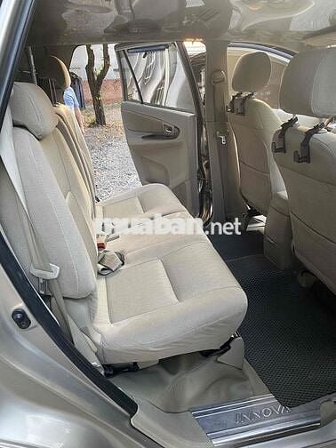 Toyota Innova 2015 G - 94615 km