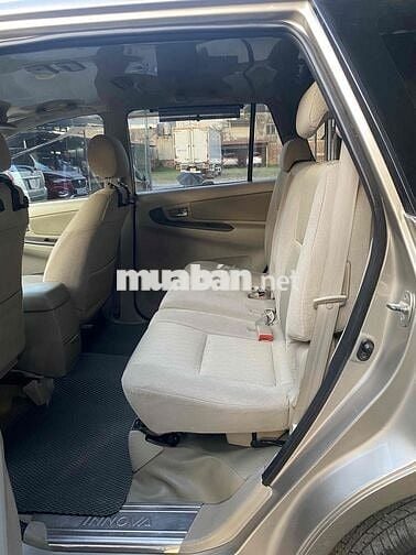 Toyota Innova 2015 G - 94615 km
