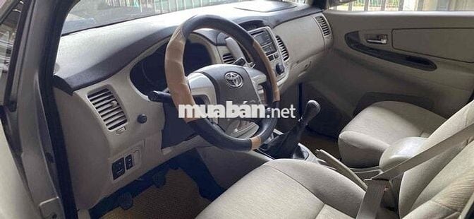 Toyota Innova 2016 2.0E - 180642 km