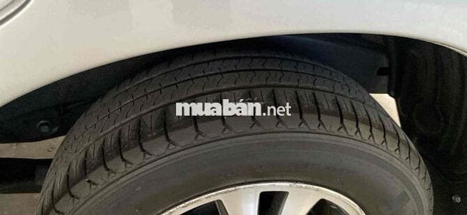 Toyota Innova 2016 2.0E - 180642 km