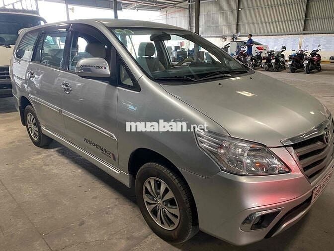 Toyota Innova 2016 2.0E - 180642 km