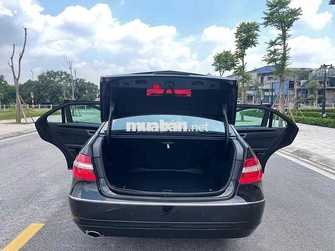 Mercedes Benz E Class 2010 E250 - 80000 km