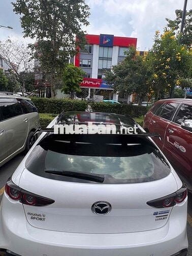 Mazda 3 2022 1.5L Sport Luxury - 25000 km