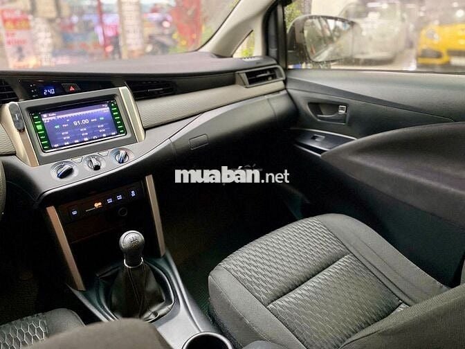 Toyota Innova 2018 2.0E - 100456 km