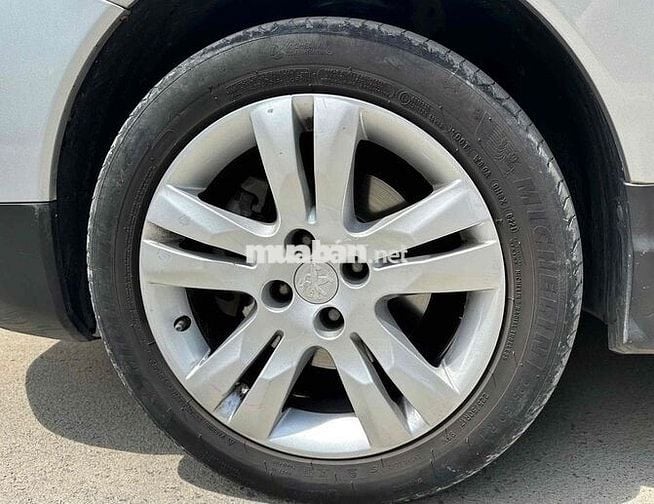 Peugeot 3008 2014 1.6L Turbo - 110000 km