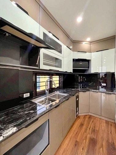 MẶT PHỐ HỒNG TIẾN - NGUYÊN VĂN CỪ -MT RỘNG - 7TẦNG THANG MÁY- VỈA HÈ 