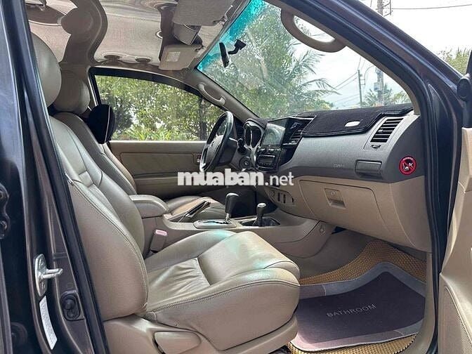 Toyota Fortuner 2011 2.7V - 130000 km